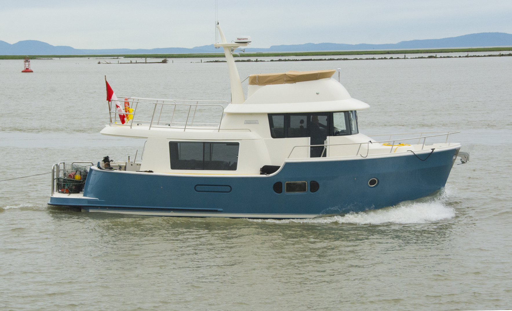 Fathom Boot auf dem Wasser
