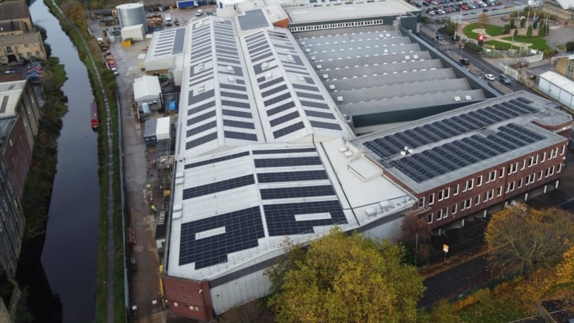 Solarenergie im Werk Huddersfield