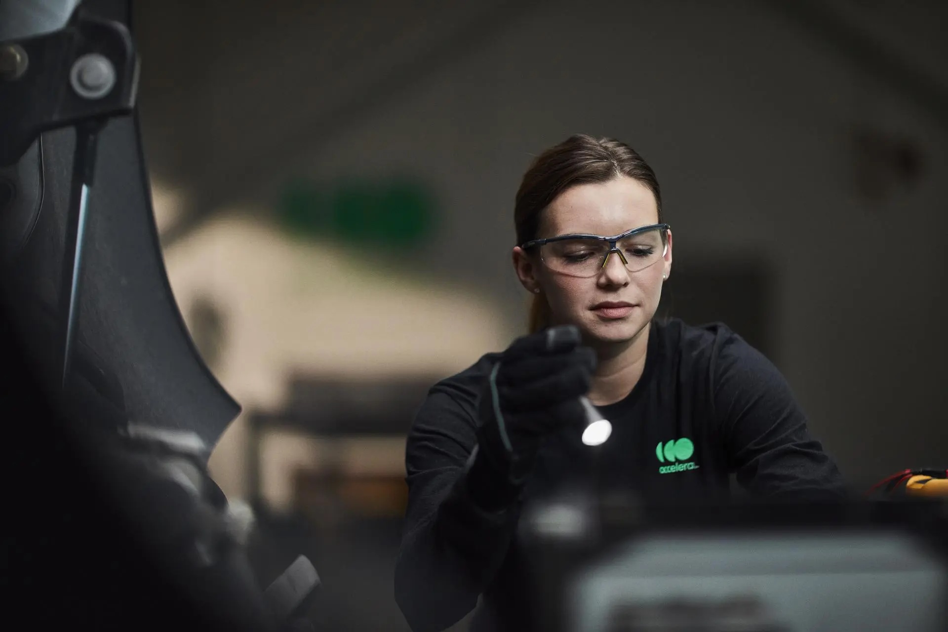 senior-technician-working-on-an-accelera-zero-emission-truck.jpg