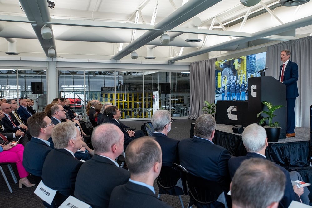Cummins Chairman und CEO Tom Linebarger spricht auf der Jahreshauptversammlung am Dienstag.