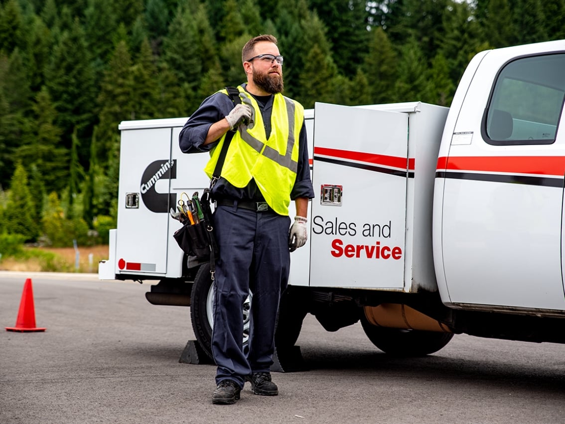 Vertriebs- und Servicemitarbeiter bei Cummins