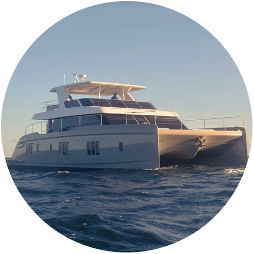 sunreef 60 explora aguas abiertas con el grupo electrógeno marino onan