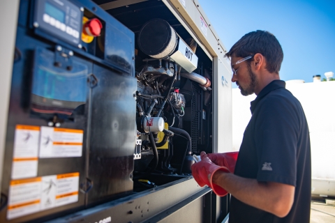 Técnico en mantenimiento de generadores