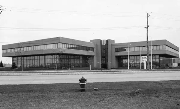 1975 Edificio de la sede en Troy, MI