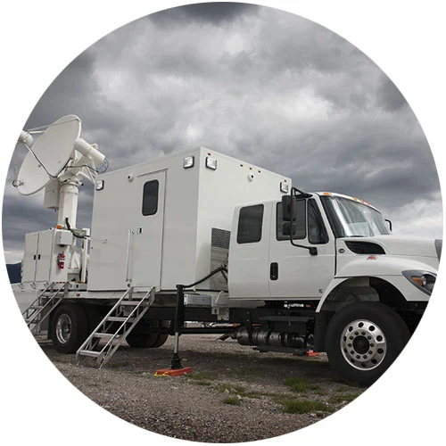 Camion de communications mobiles