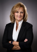 Bonnie Fetch, vice-présidente exécutive et présidente des opérations Bonnie Fetch, vice-présidente exécutive et présidente des opérations
