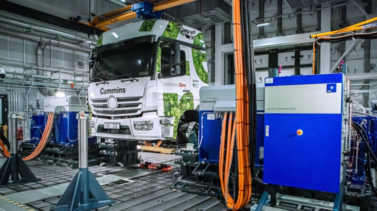 Camion de moyenne capacité dans un centre d'essai