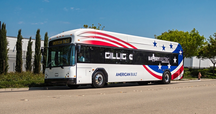 L’autobus électrique à batterie propulsé par Cummins de GILLIG