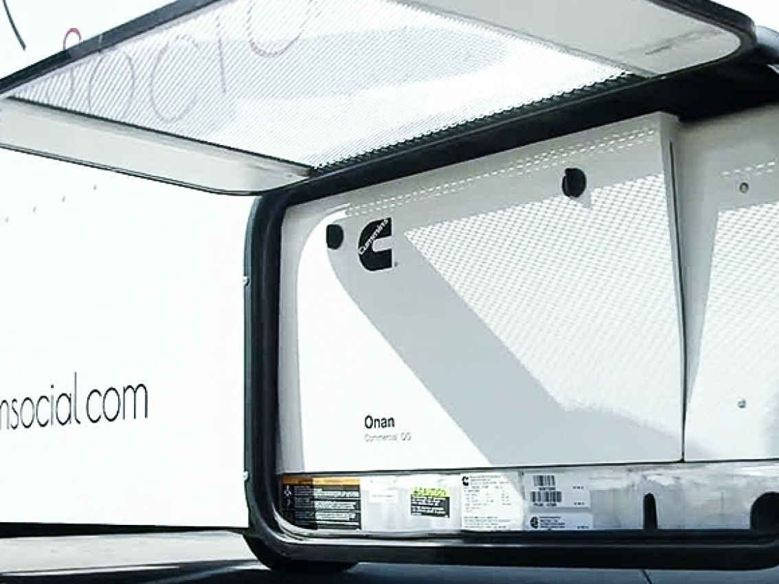 groupe électrogène affiché dans le camion de crème glacée Crave alimenté par Cummins groupe électrogène affiché dans le camion de crème glacée Crave alimenté par Cummins
