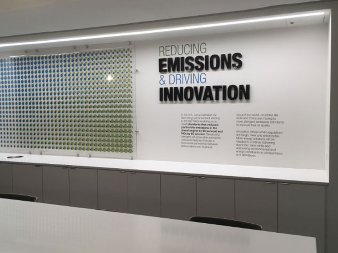 Signalisation de l’engagement en matière d’émissions de Cummins HQ
