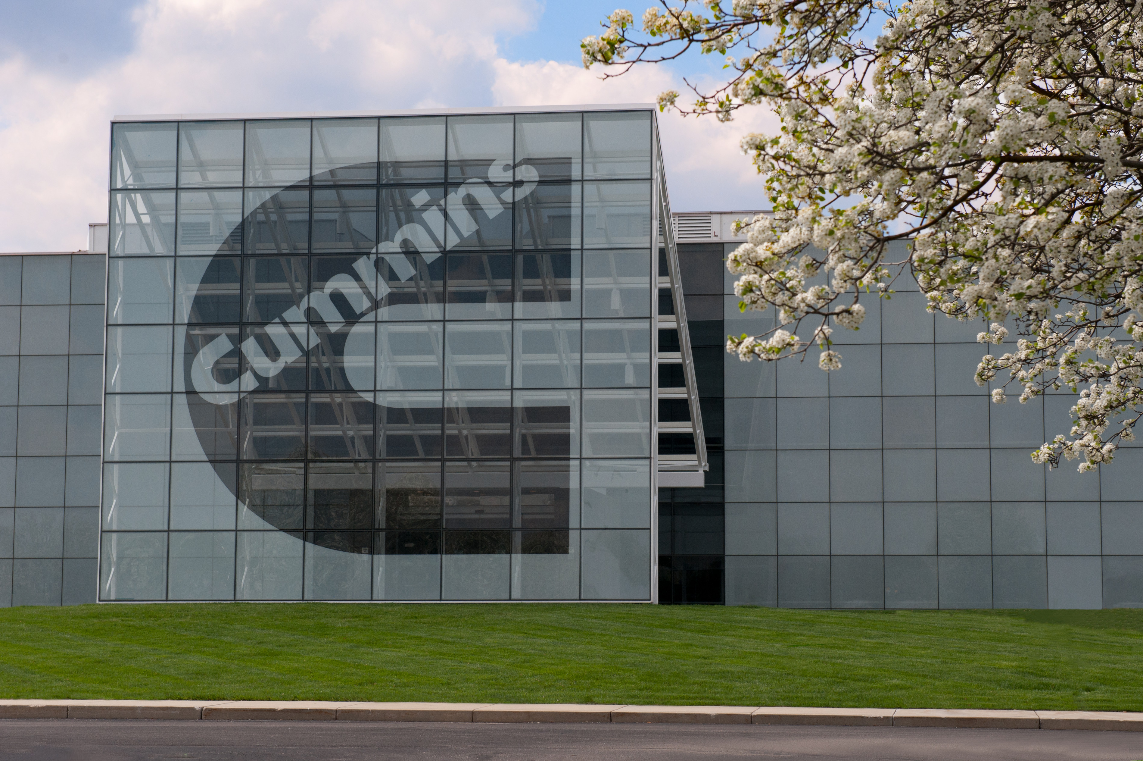 Columbus Engine Plant es una de las instalaciones de fabricación de Cummins. Ahora es la sede del sector comercial Electrified Power.
