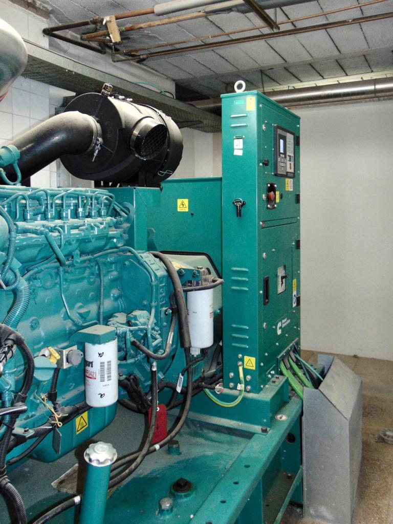 Cummins C220D5E