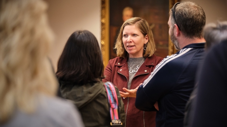 President and Chief Operating Officer Jennifer Rumsey meets with Cummins employees.