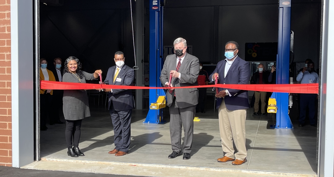 From left: Regent Nisha Powers, member of the Tennessee Board of Regents, TCAT Memphis President Roland Rayner, Memphis Mayor Jim Strickland, Fernando Herndon of Cummins Inc. From left: Regent Nisha Powers, member of the Tennessee Board of Regents, TCAT Memphis President Roland Rayner, Memphis Mayor Jim Strickland, Fernando Herndon of Cummins Inc.