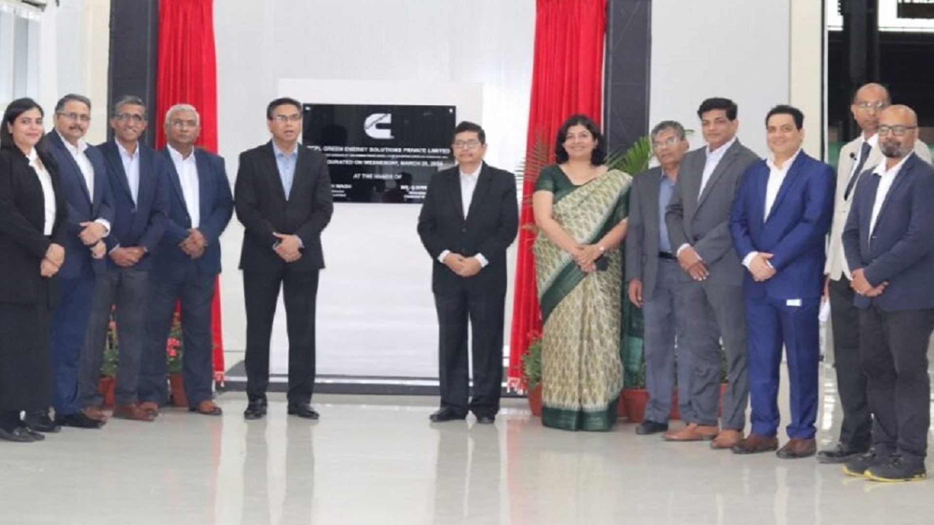 Leaders from Cummins Group in India and Tata Motors Limited at the TCPL GES inauguration ceremony.