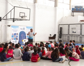 Students learning about Cummins