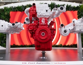 Неагностика 15-литрового двигателя серии х. на выставке ИАА