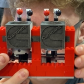 Construcción de motores LEGO completos en Atlanta
