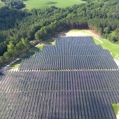 Ferma solară de la uzina de motoare Cummins Rocky Mount din Carolina de Nord.