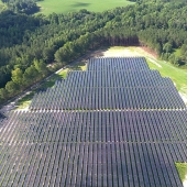 Ferma solară de la uzina de motoare Cummins Rocky Mount din Carolina de Nord.