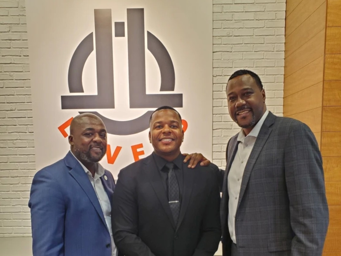 Première collaboration entre Independence Bank et CARE