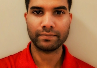 Akshay Suresh, Leitender Produktionsingenieur