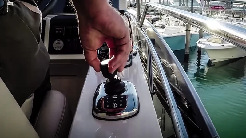 Cummins DockCommand Deniz Kumanda Kolu